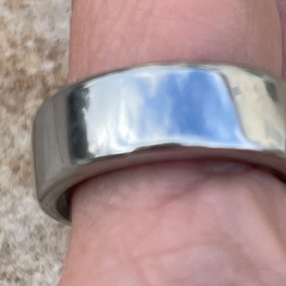 Oura ring Gen 3 silver size 7 used - Picture 7 of 9